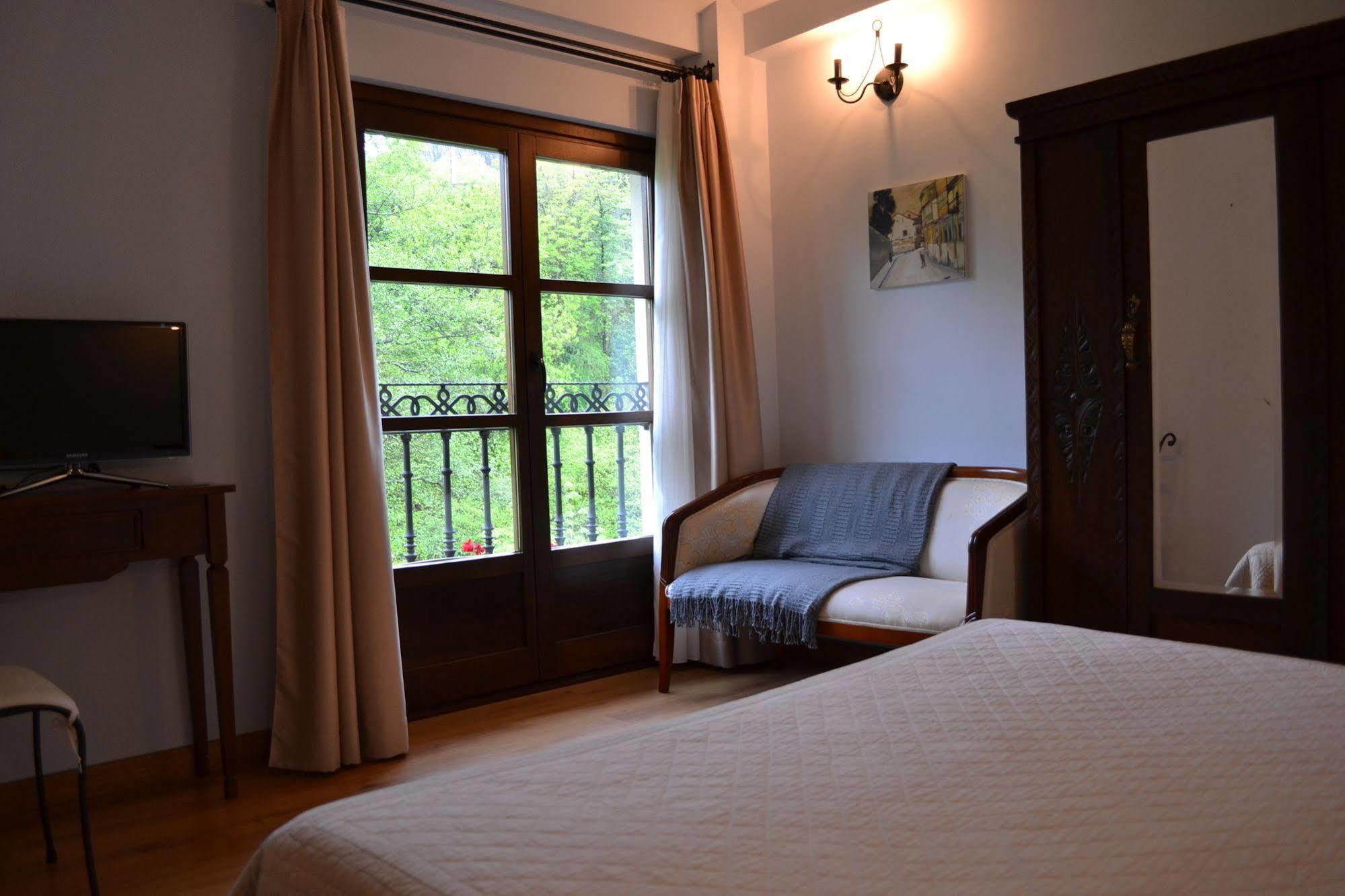 Alesga Hotel Rural - Valles Del Oso -Asturias San Salvador  Buitenkant foto